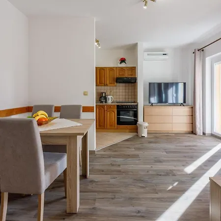 Apartments Kulas Novi Vinodolski Exterior photo