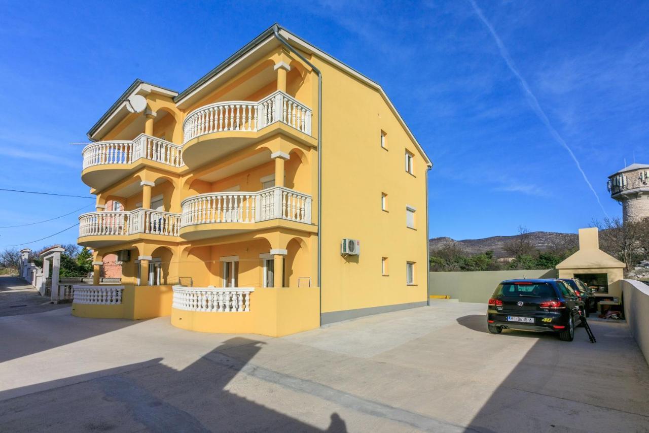 Kulas Apartament *